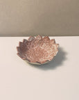 petite coupelle en grès rose fabriquée à Houffalize