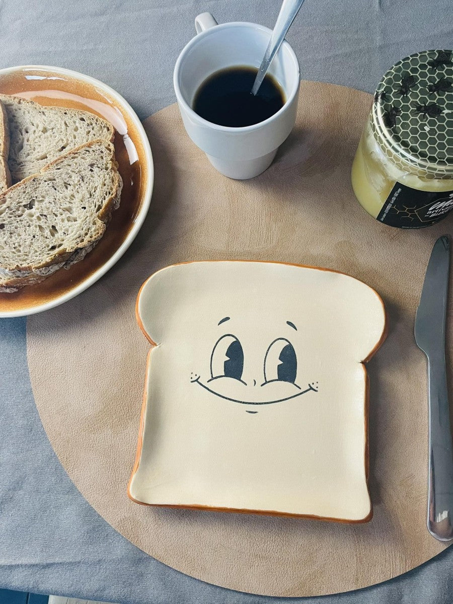 Assiette pour le petit-déjeuner en forme de tartine