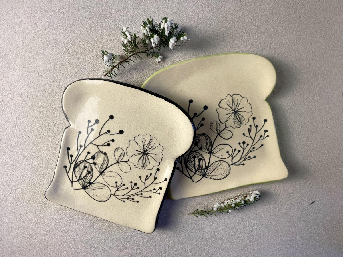 Assiette sérigraphiée avec des fleurs