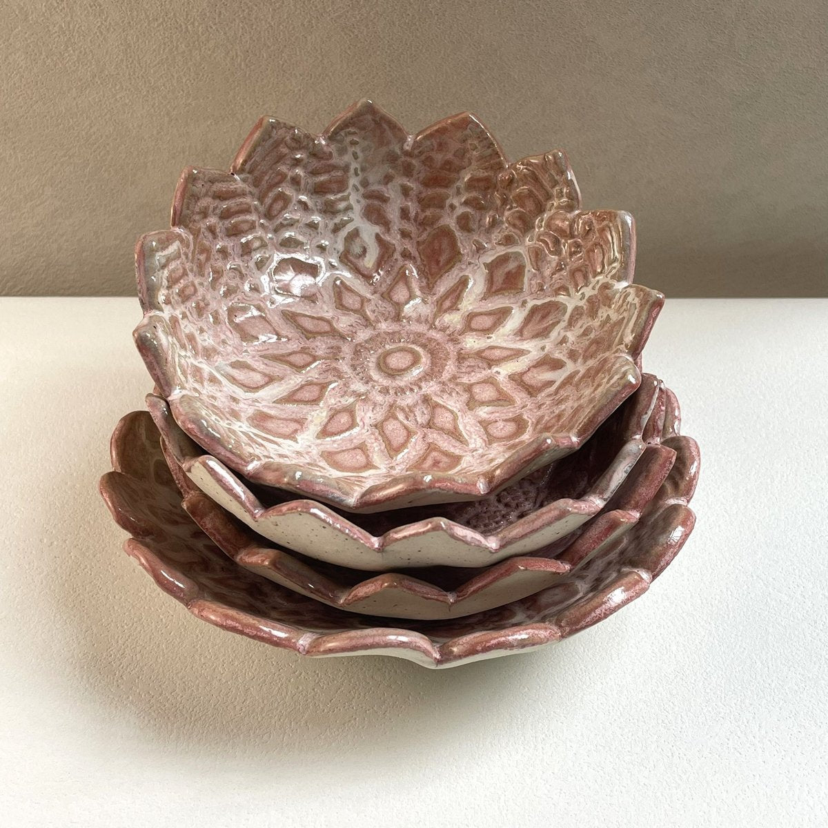 ensemble de 4 coupelles roses en grès